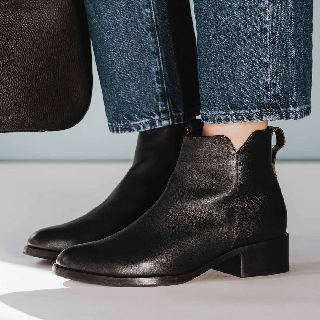 The Ali Ankle Boot Black