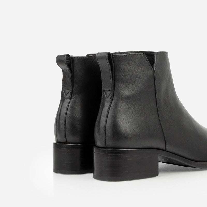 The Ali Ankle Boot Black