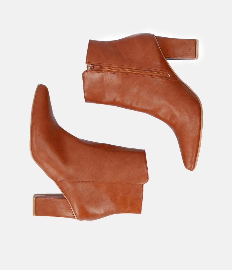 Chic Brown Block Heel Ankle Boots