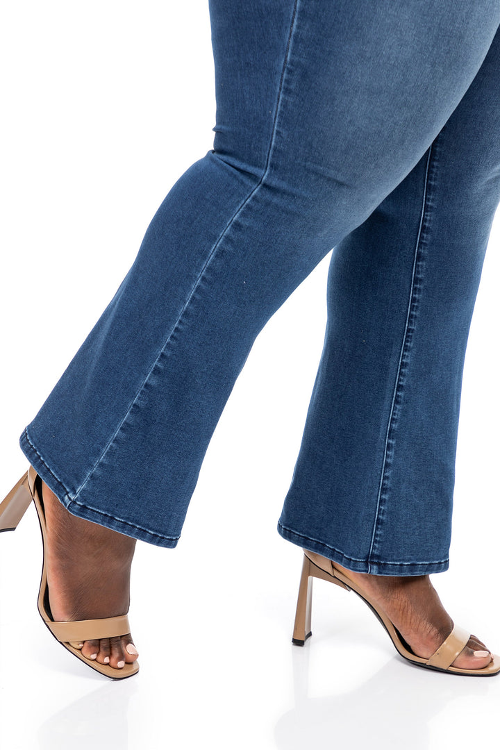 Plus 32" Better Butter Super High-Rise Flare In Donna