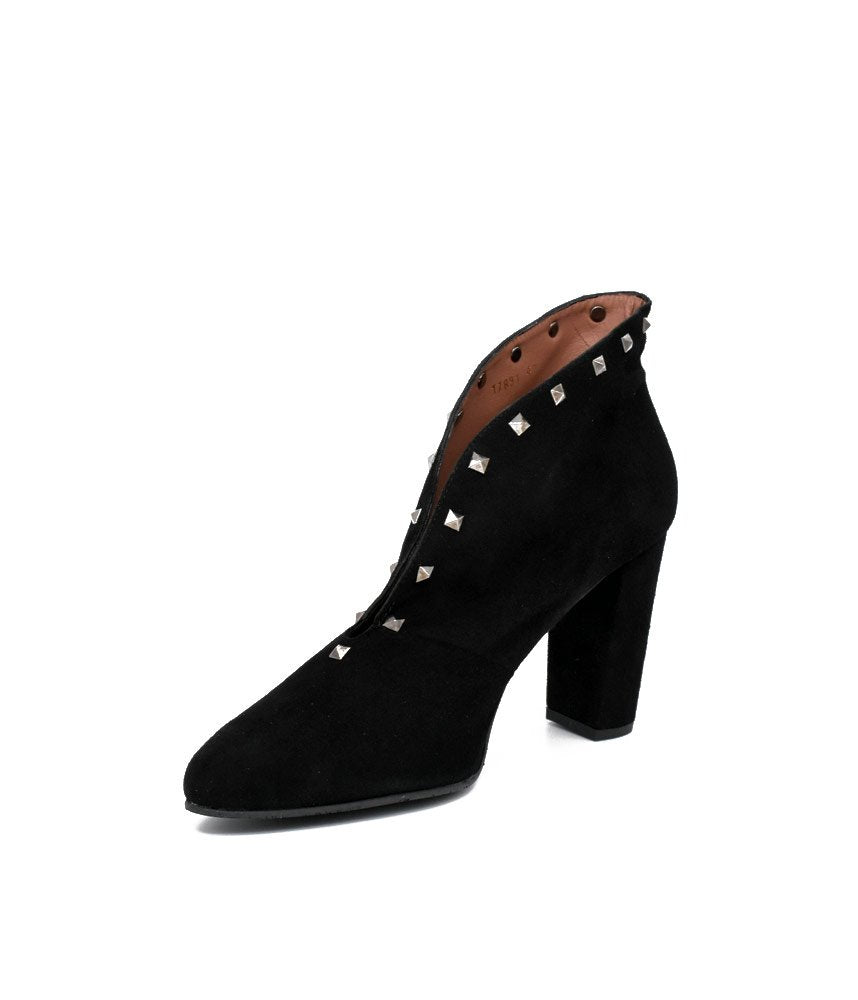 Gorgeous Black Suede Curvy Sky High Shoe Boot