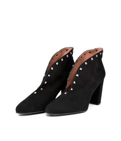 Gorgeous Black Suede Curvy Sky High Shoe Boot