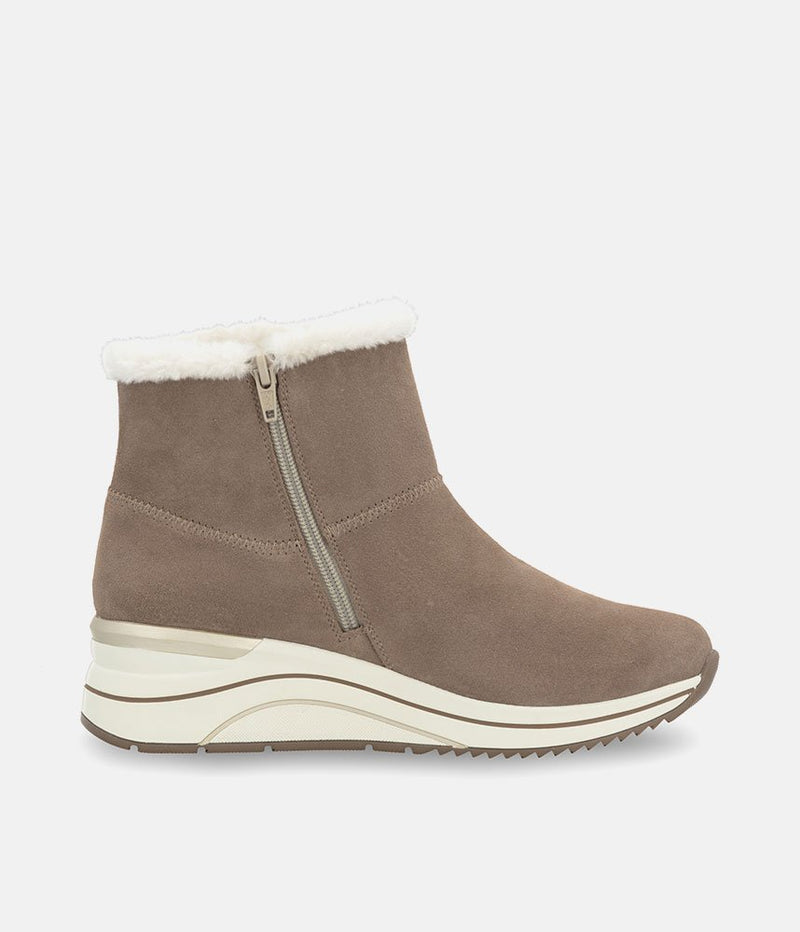 Remonte Stylish Beige Suede Cold Weather Boots