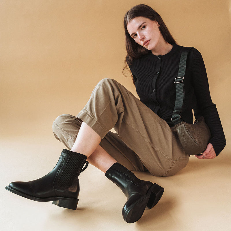 The Metro Chelsea Boot Black