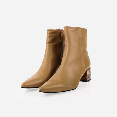 The On Point Boot Dune