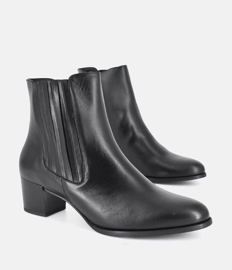 PieSanto Stylish Black Leather Ankle Boots