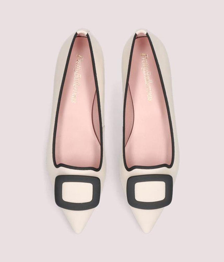 Pretty Ballerina – Chic Monochrome Pointy Toe Flats