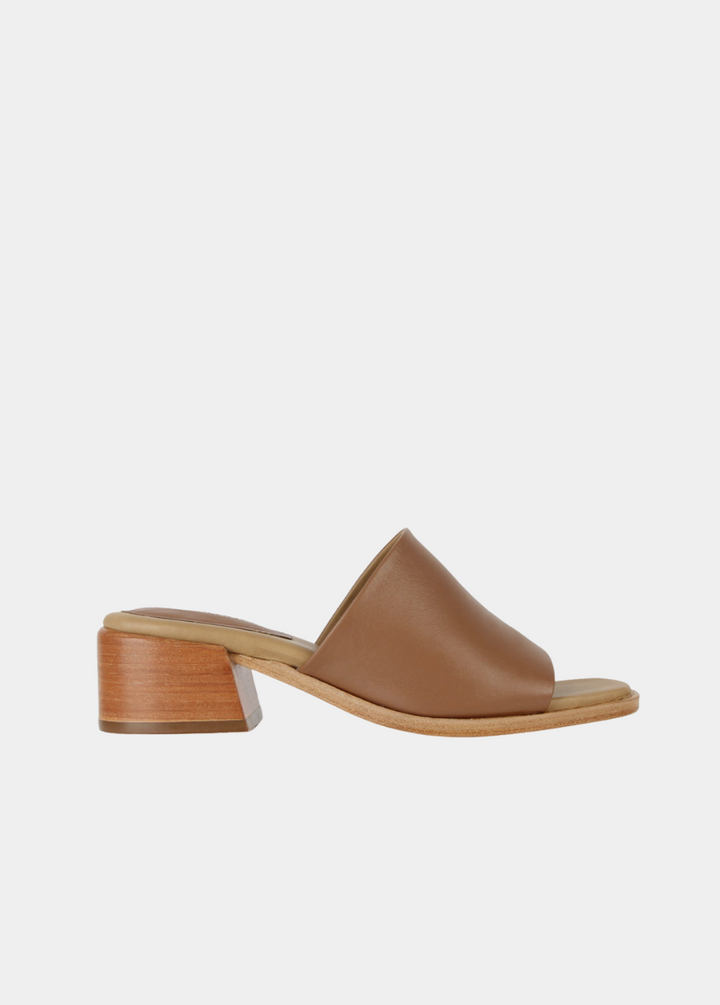 The Spritz Heeled Sandal Praline