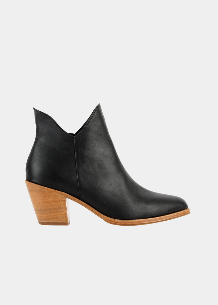 The Two Point Five Ankle Boot Black Water Resistant