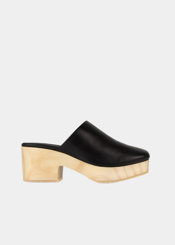 The West Coast Clog Black