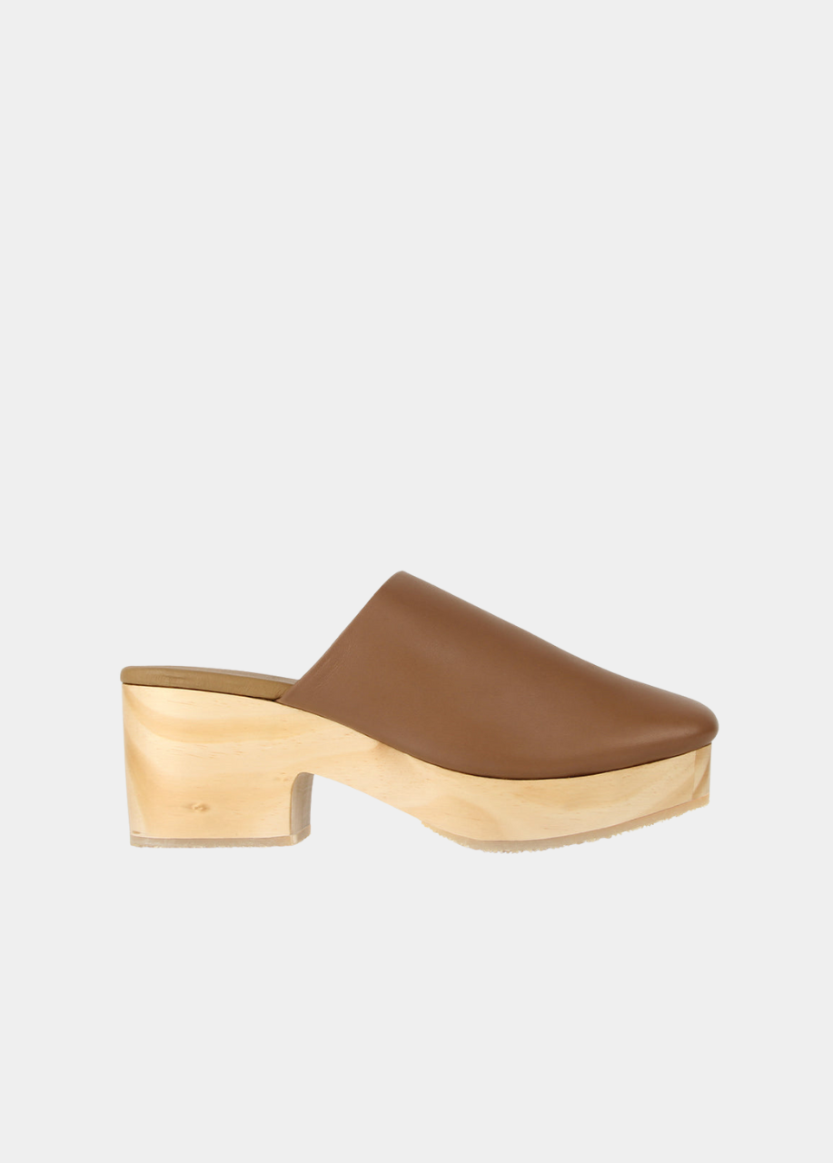 The West Coast Clog Praline