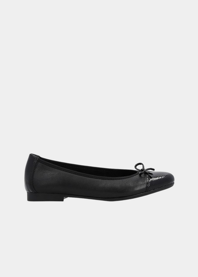 Remonte Versatile Black Round Toe Flats