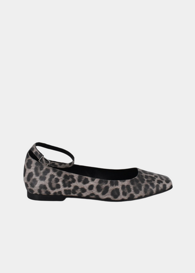 Dansi Striking Leopard Ankle Tie Flats