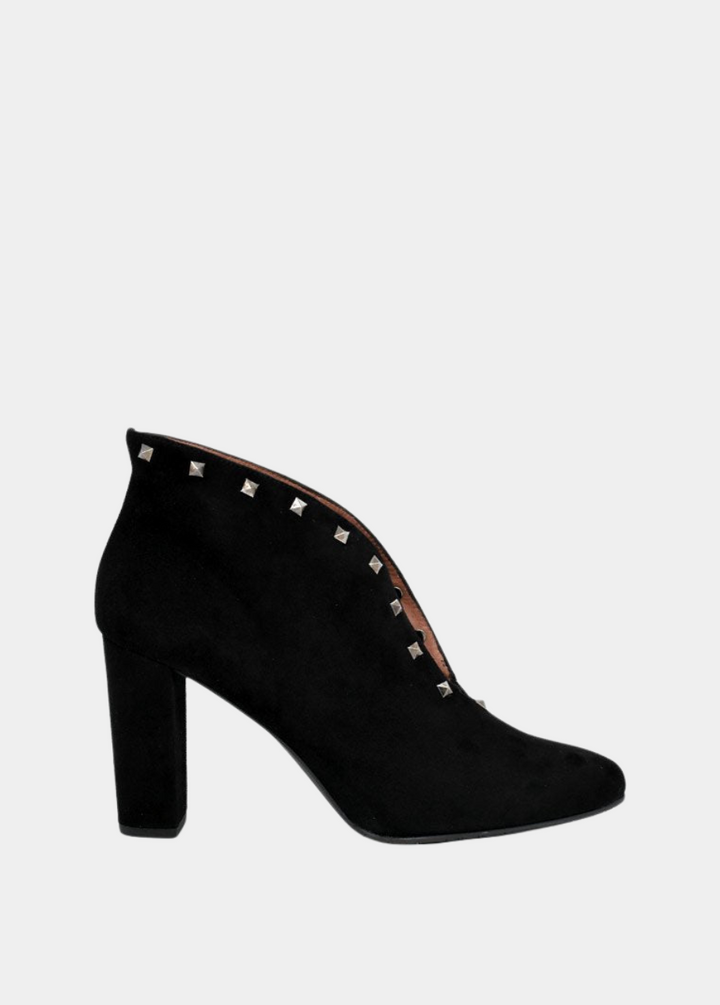 Gorgeous Black Suede Curvy Sky High Shoe Boot