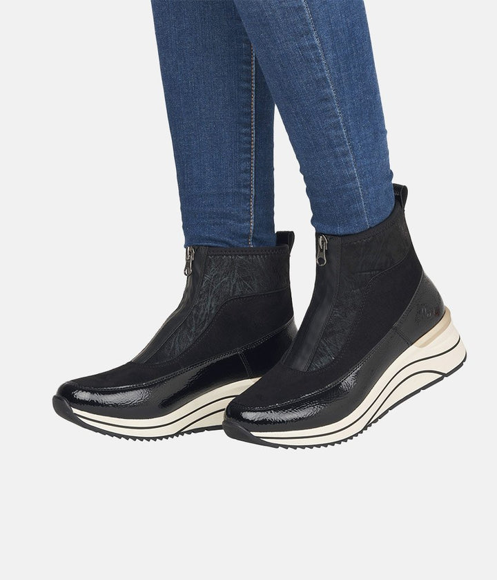 Remonte Sporty Front Zip Ankle Boots