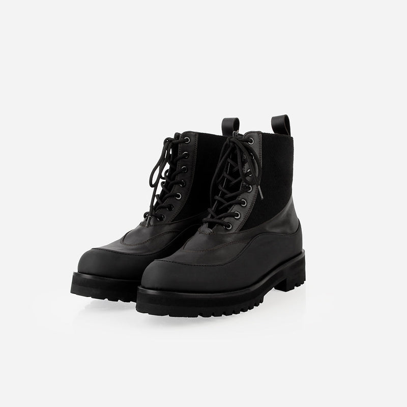 The Summit Boot Black