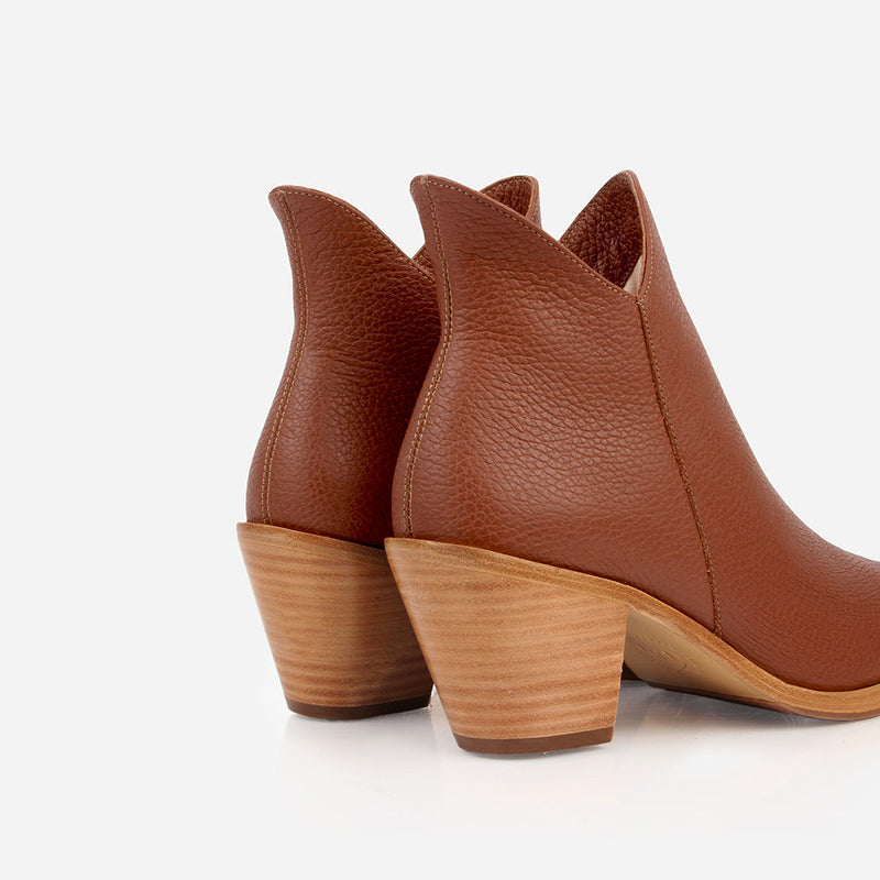 The Two Point Five Ankle Boot Hazelnut