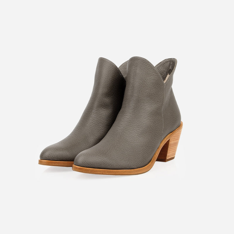 The Two Point Five Ankle Boot Smoke Grey Pebble