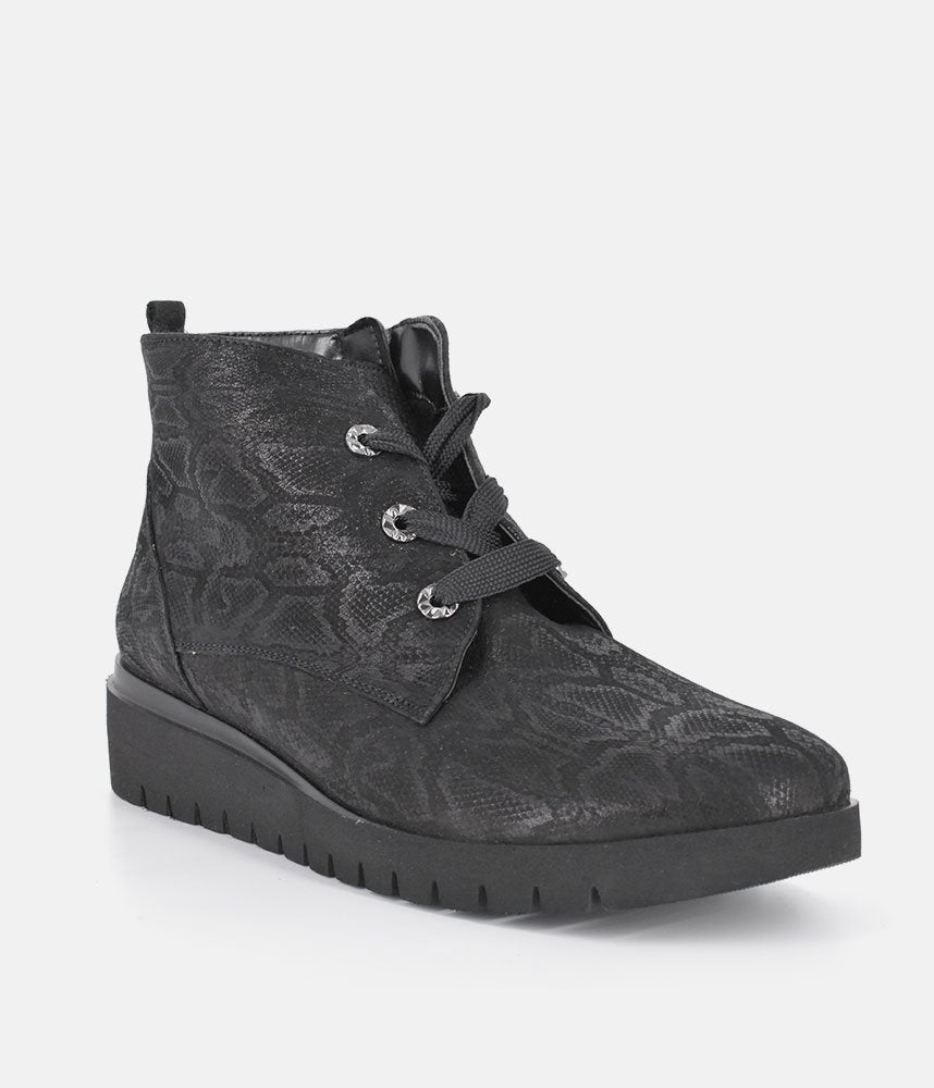 Waldlaufer Stylish Black Snake Wedge Ankle Boot