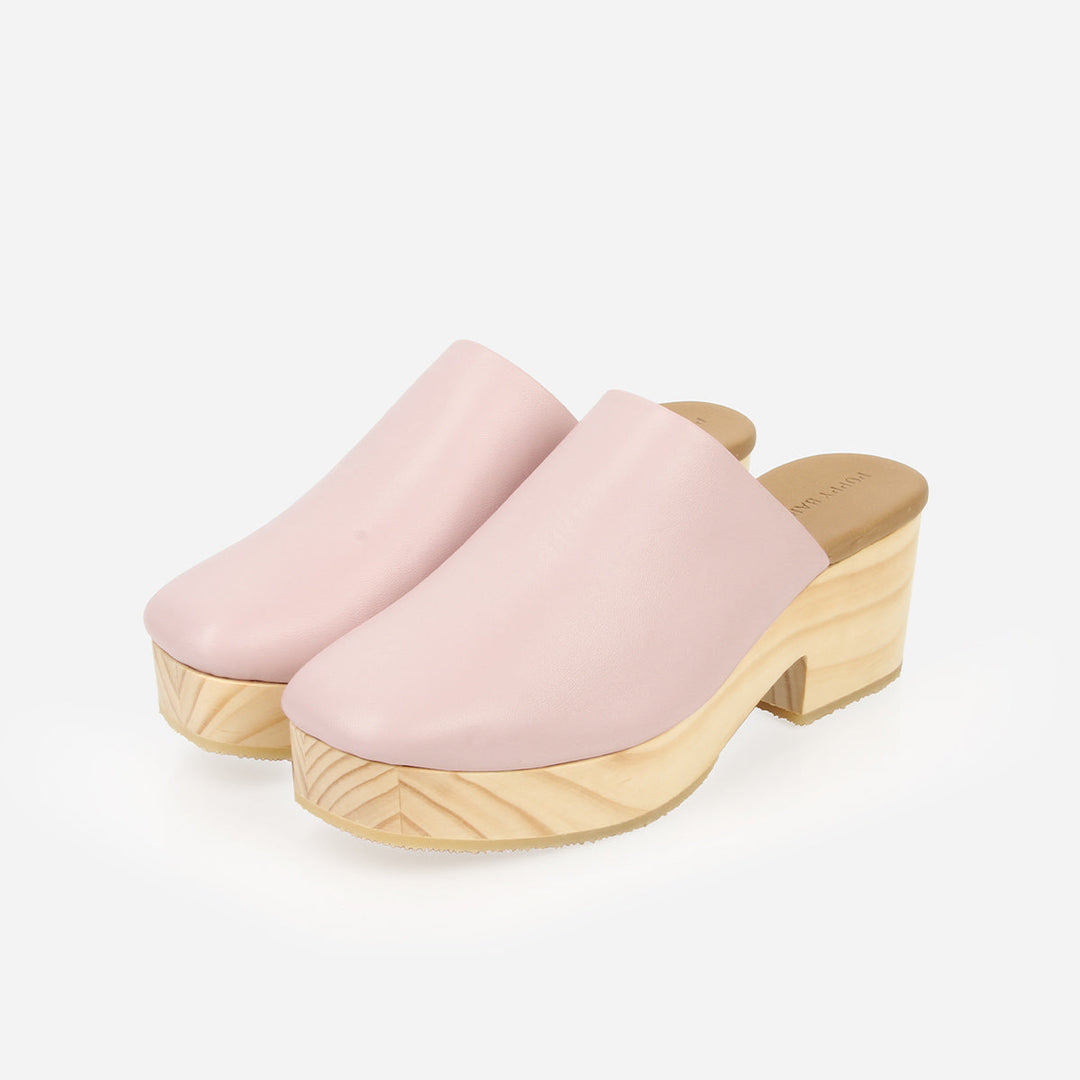 The West Coast Clog Chalk Pink