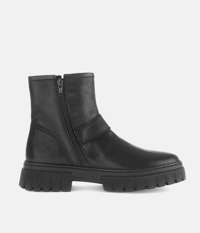 Gabor Fashionable Black Buckle Ankle Boots