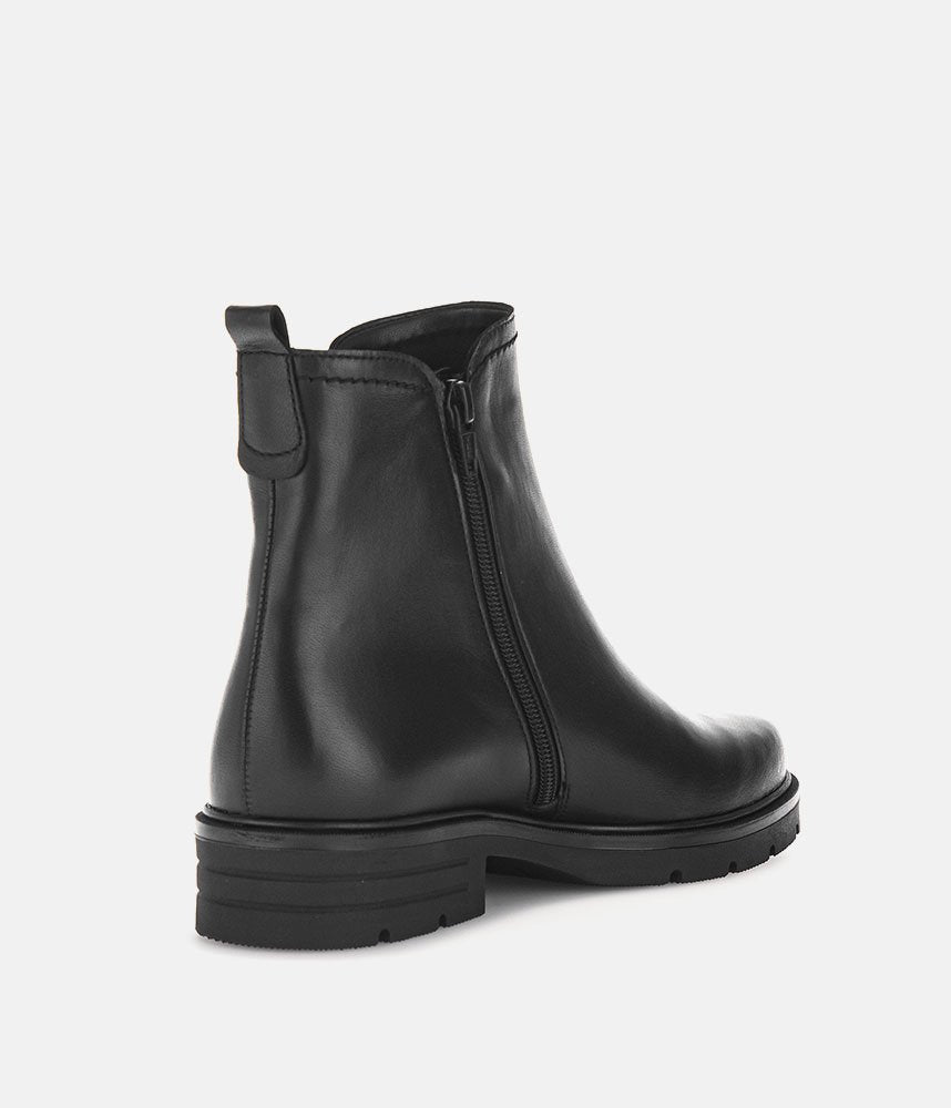 Gabor Versatile Black Leather Ankle Boots