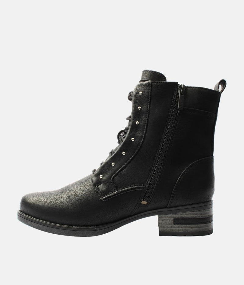 Mustang Stylish Black Ankle Boots