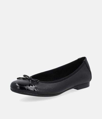 Remonte Versatile Black Round Toe Flats