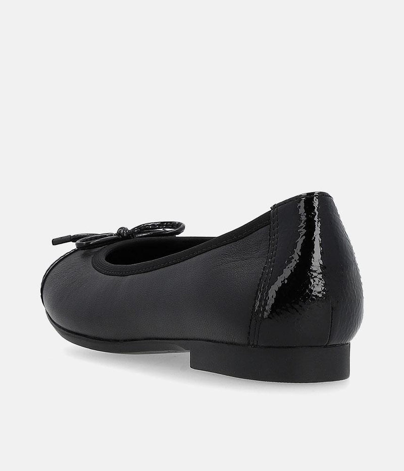 Remonte Versatile Black Round Toe Flats