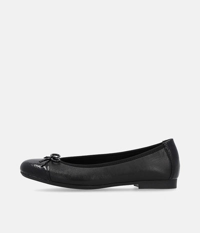 Remonte Versatile Black Round Toe Flats