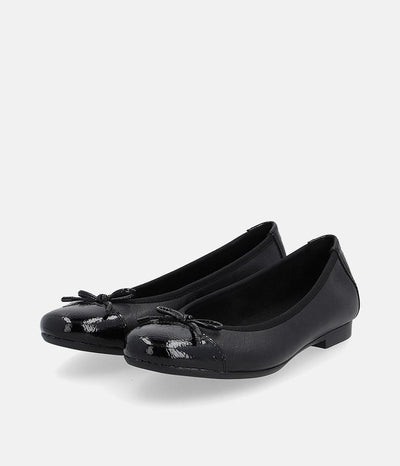 Remonte Versatile Black Round Toe Flats