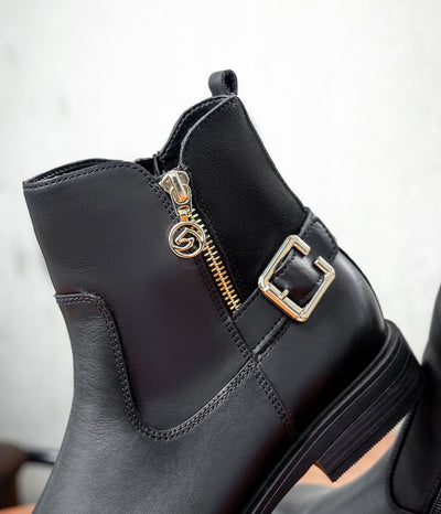 Remonte Versatile Black Leather Ankle Boots