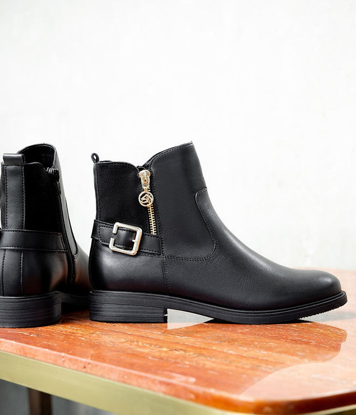 Remonte Versatile Black Leather Ankle Boots