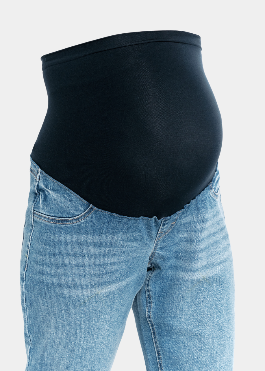 Maternity 32” Straight Leg Jeans with Fray Hem in Samuel