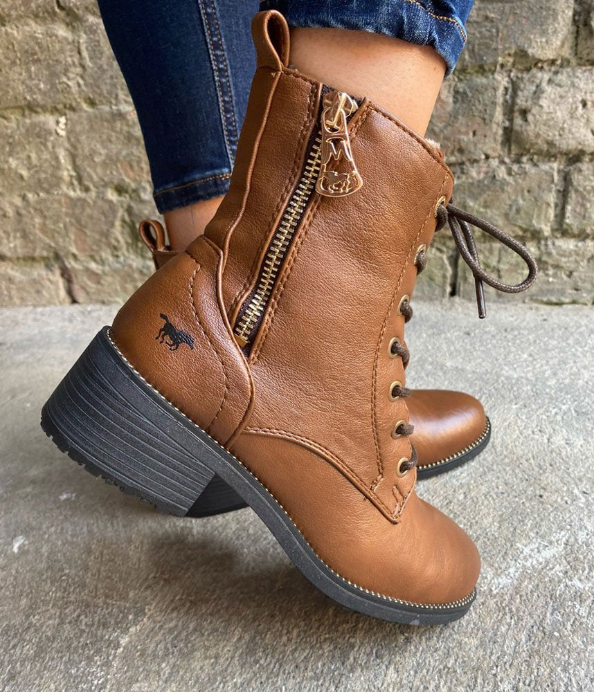 Mustang Stylish Cognac Ankle Boots