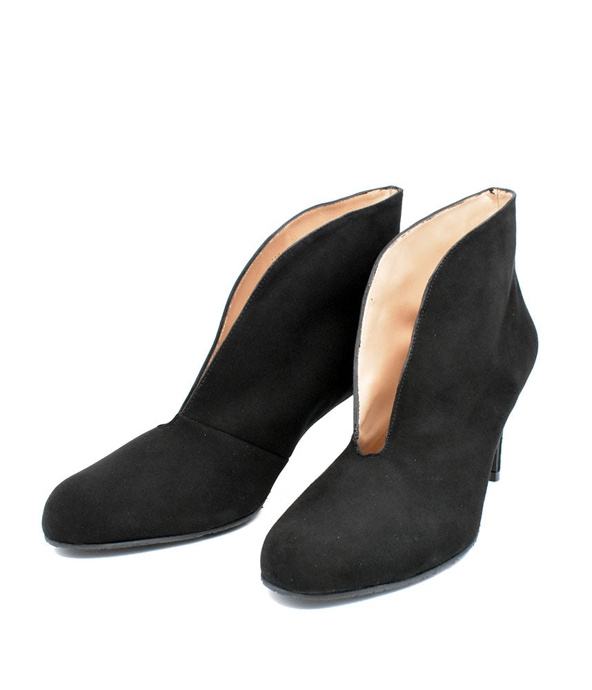 Elegant Black Suede V Cut Heeled Shoe Boot