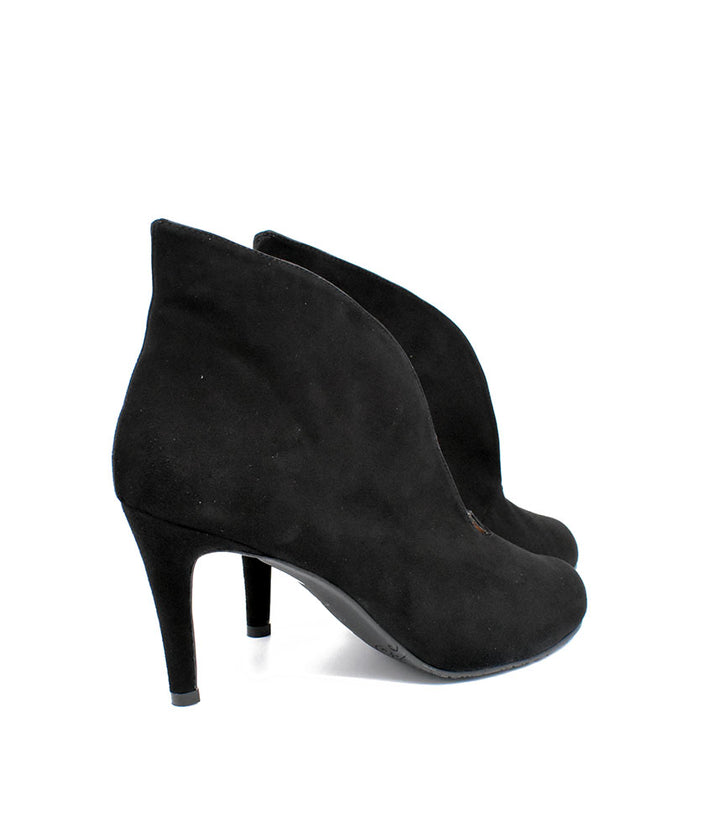 Elegant Black Suede V Cut Heeled Shoe Boot