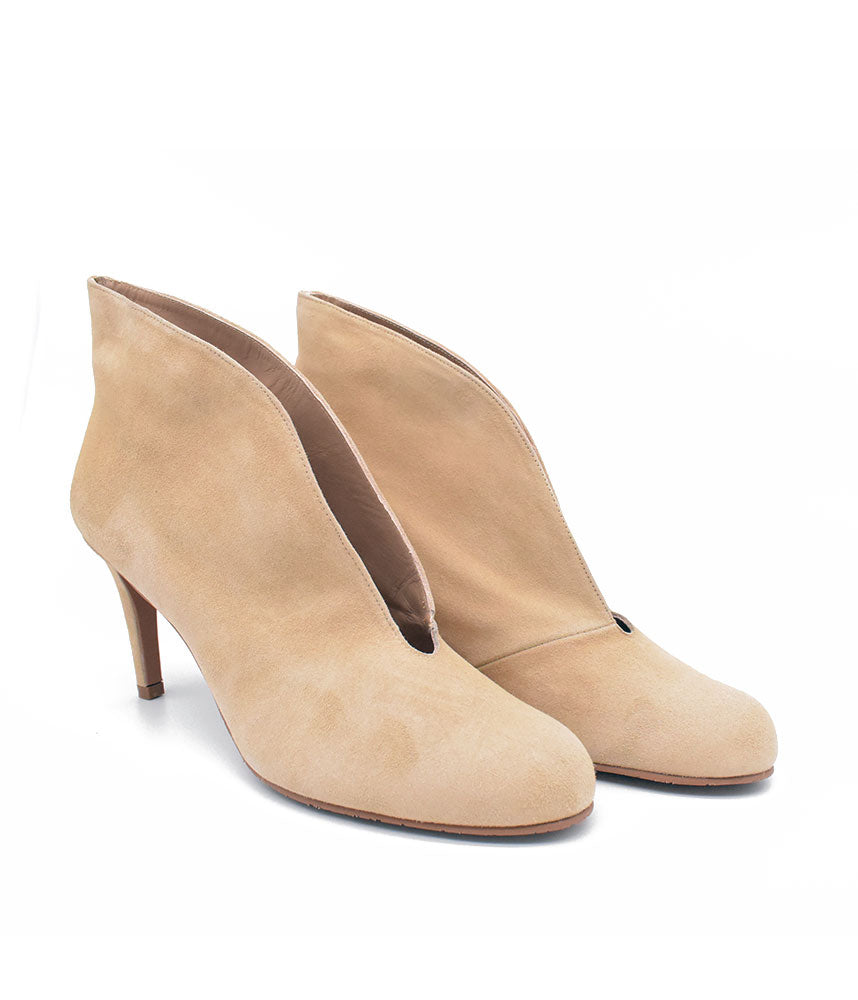 Elegant Beige Suede V Cut Heeled Shoe Boot